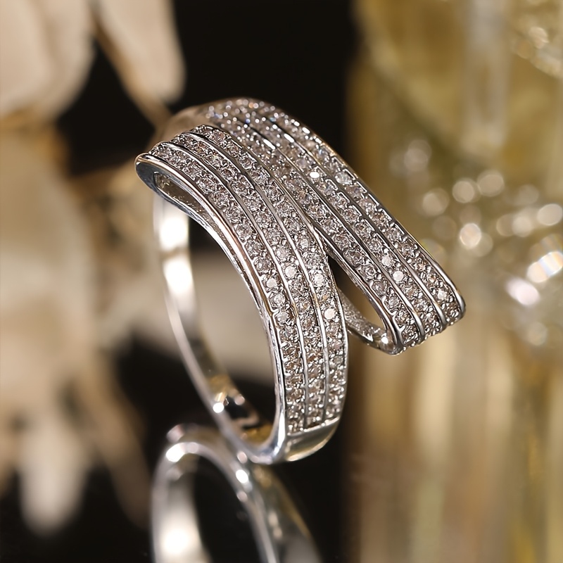 Women's Exaggerated Interlocking Multi-Layer Statement Ring